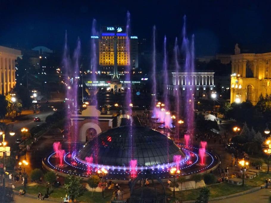 Apartment With View On Inpedendence Square Khreshchatyk Kiev Eksteriør bilde