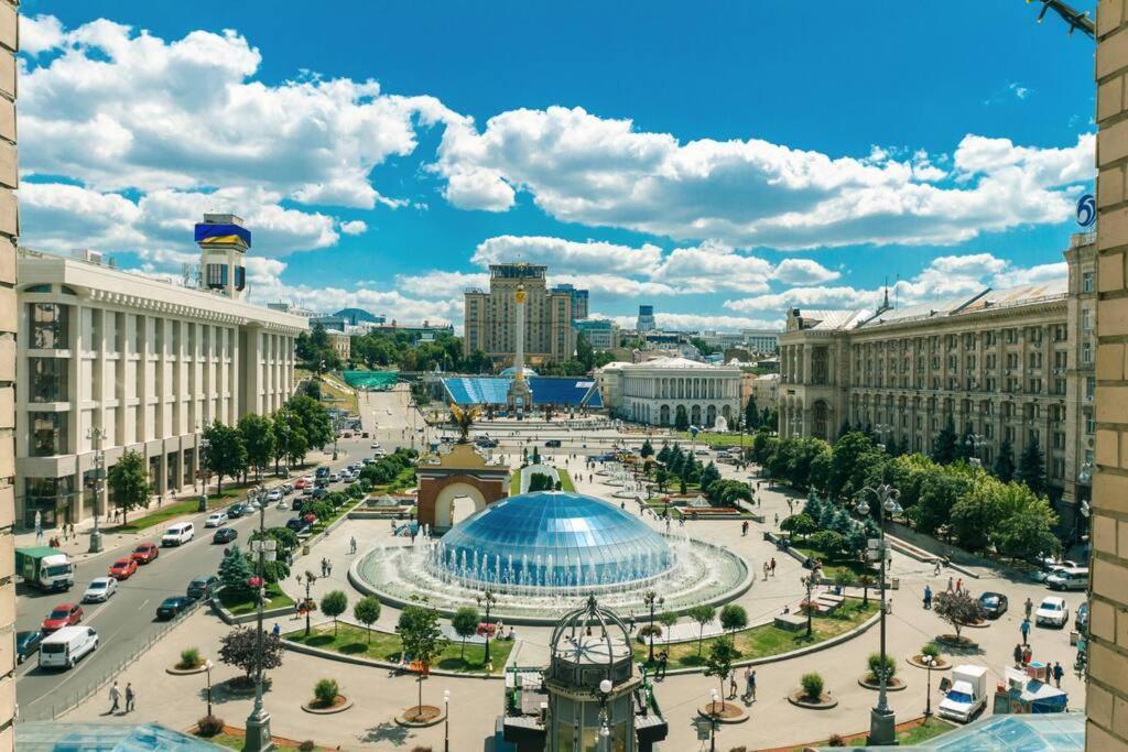 Apartment With View On Inpedendence Square Khreshchatyk Kiev Eksteriør bilde