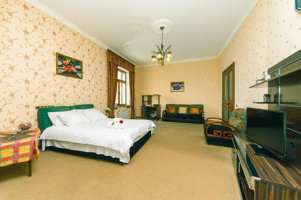 Apartment With View On Inpedendence Square Khreshchatyk Kiev Eksteriør bilde